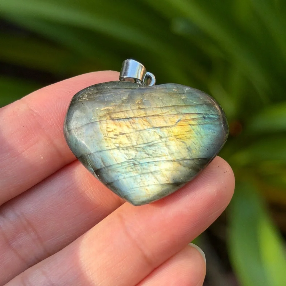 Stainless steel double side flashy labradorite heart pendant 0366‎